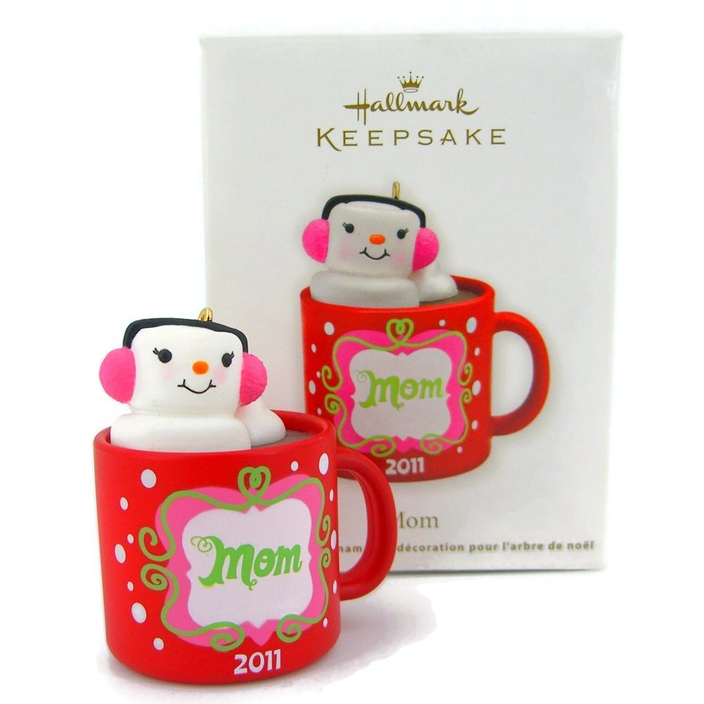 Hallmark Keepsake Mom Hot Cocoa Chocolate Marshmallow Christmas Ornament 2011